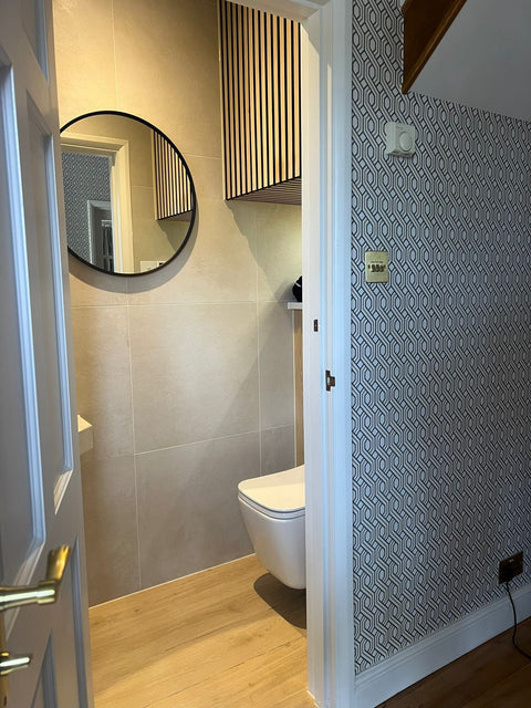 Bayford Ivory tiles in a bathroom with Lodge flooring