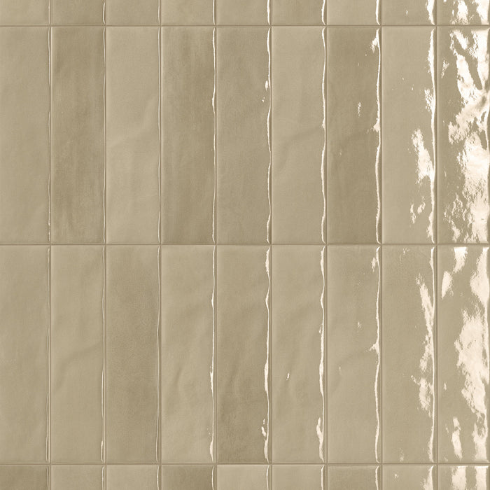 Holiday Driftway square tile face