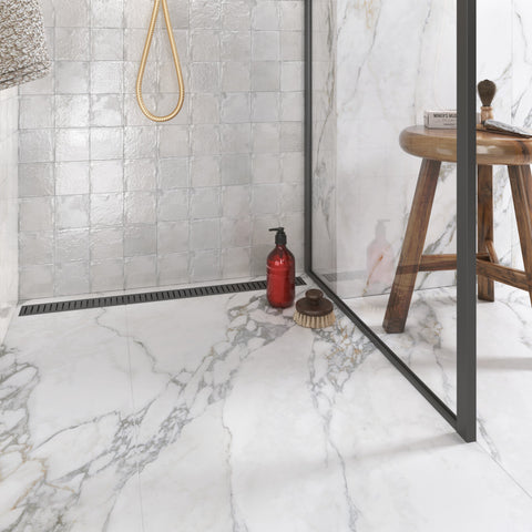Serenity Luxe white marble porcelain in bathroom, detail view