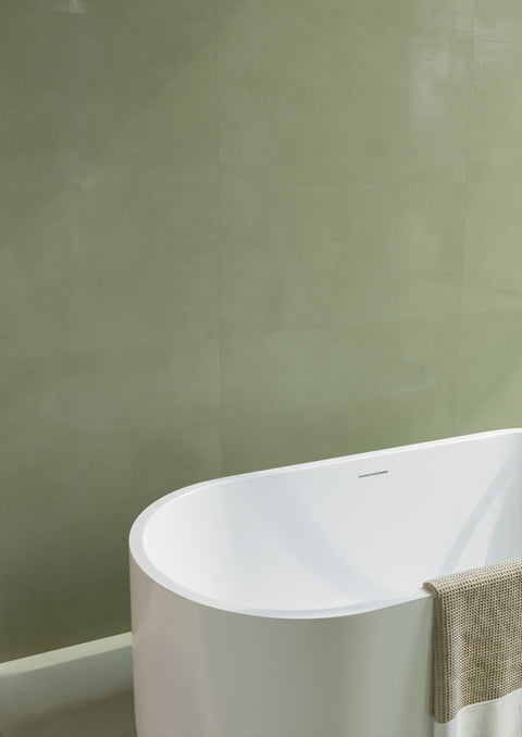 Studio crest bath